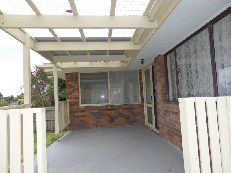 10 WILLOW DRIVE, Hampton Park VIC 3976
