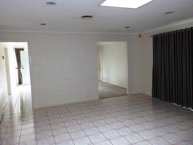 79 NETTLE DRIVE, Hallam VIC 3803