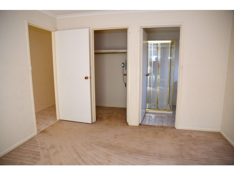 79 NETTLE DRIVE, Hallam VIC 3803