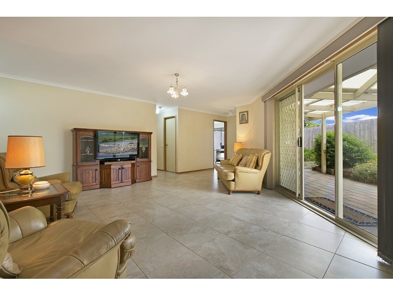 4 BOGONG CLOSE, Hallam VIC 3803