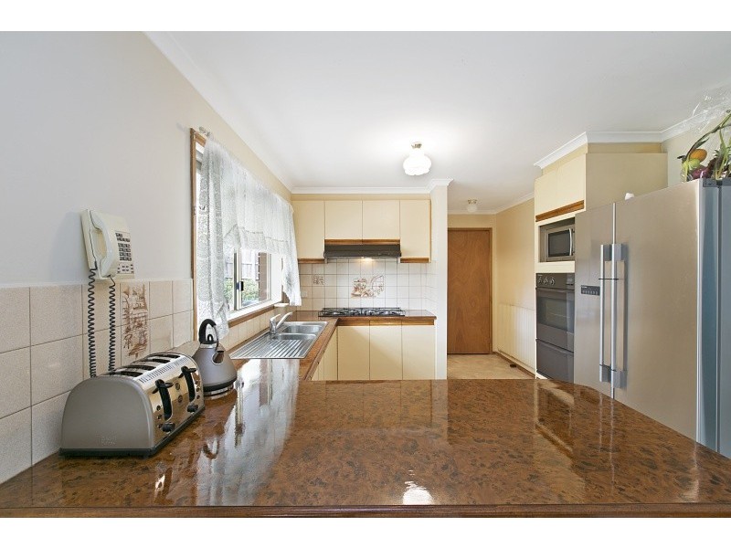 4 BOGONG CLOSE, Hallam VIC 3803