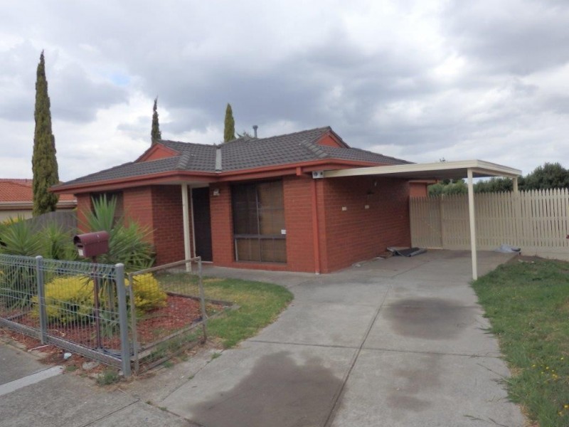 79 HINRICHSEN DRIVE, Hallam VIC 3803
