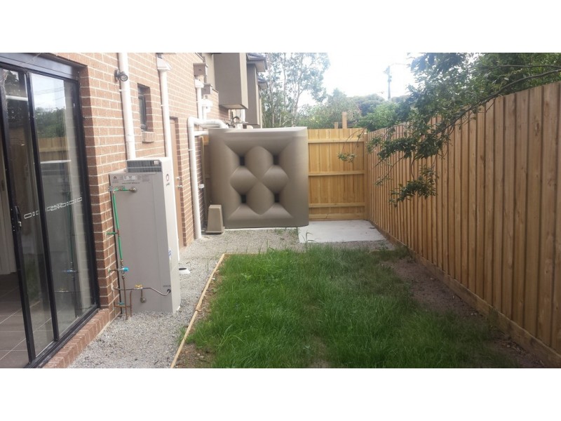 4/28 Burrows, Dandenong VIC 3175
