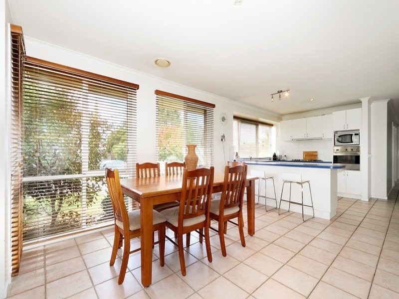 13 Armadale Drive, Narre Warren VIC 3805