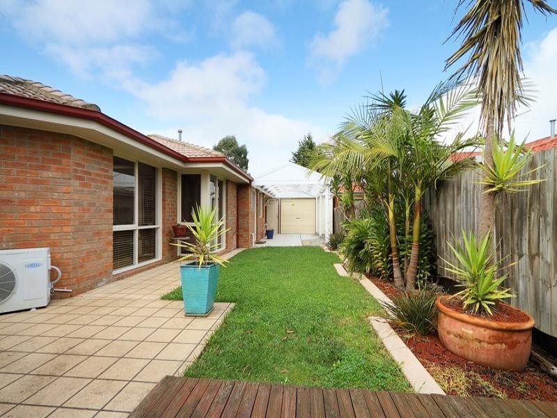 13 Armadale Drive, Narre Warren VIC 3805