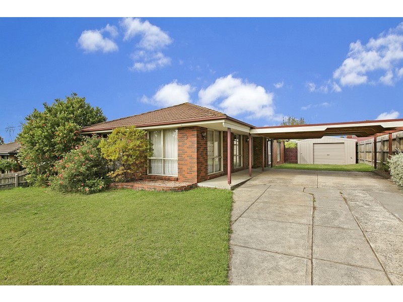 8 MARJORAM CLOSE, Hallam VIC 3803