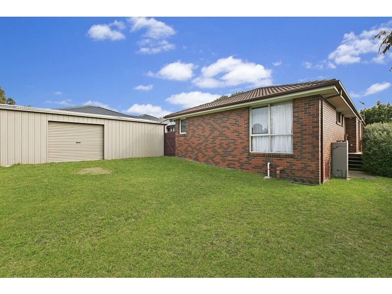 8 MARJORAM CLOSE, Hallam VIC 3803