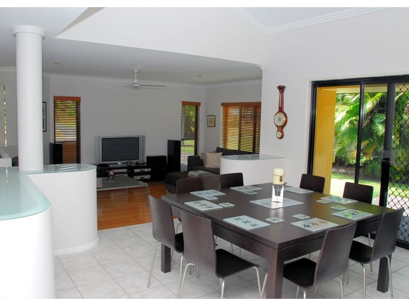 9-11 Jindera Court, Wondunna QLD 4655