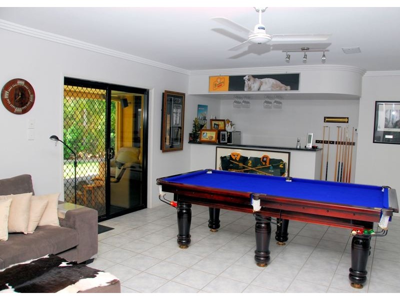9-11 Jindera Court, Wondunna QLD 4655