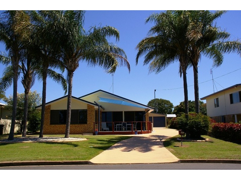 122 Esplanade, Point Vernon QLD 4655