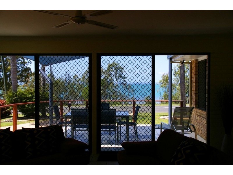 122 Esplanade, Point Vernon QLD 4655