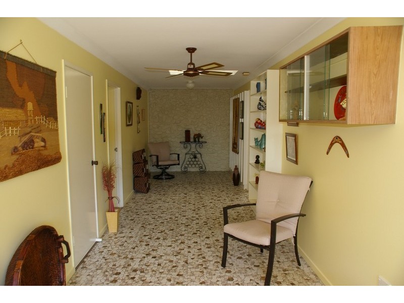 122 Esplanade, Point Vernon QLD 4655