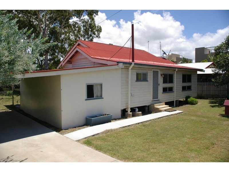 23 King Street, Urangan QLD 4655