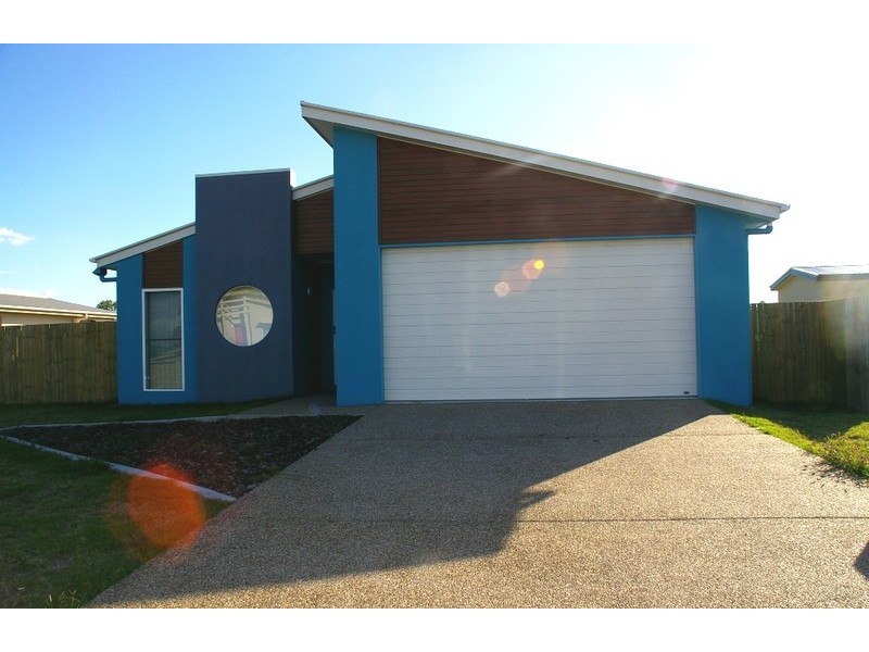 17 Swanview Court, Toogoom QLD 4655