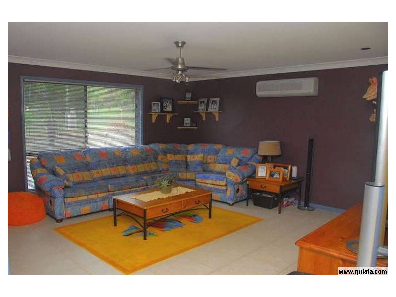 33 Sandrabarbara Drive, Booral QLD 4655