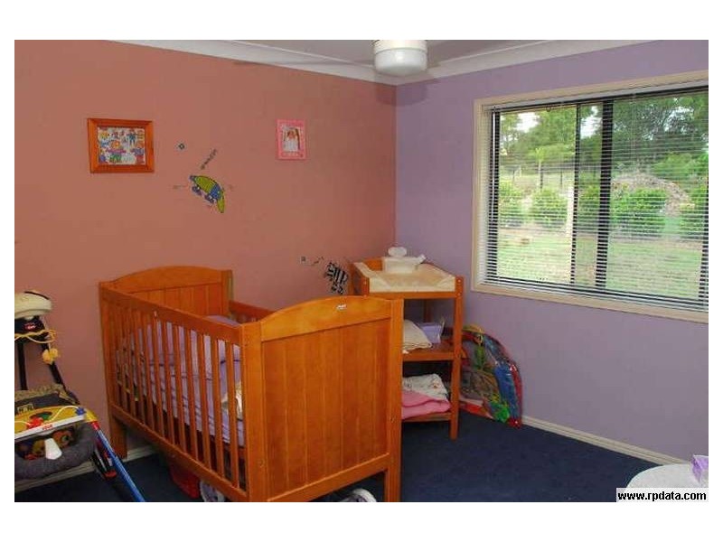 33 Sandrabarbara Drive, Booral QLD 4655
