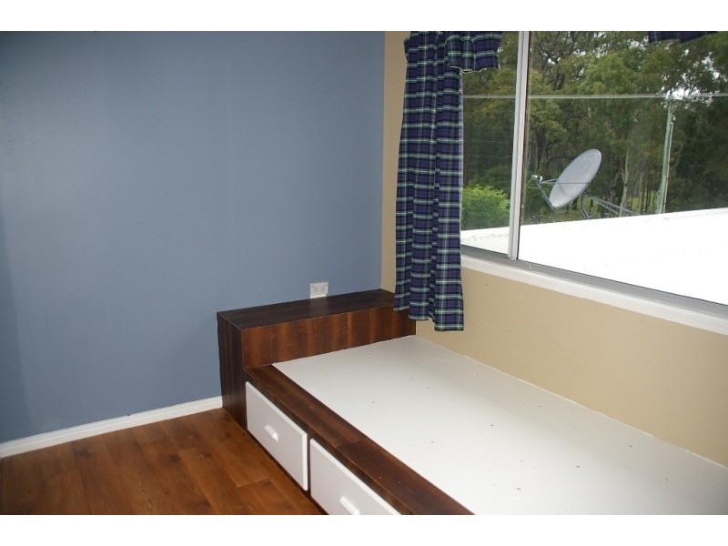 8 Spence Street, Point Vernon QLD 4655