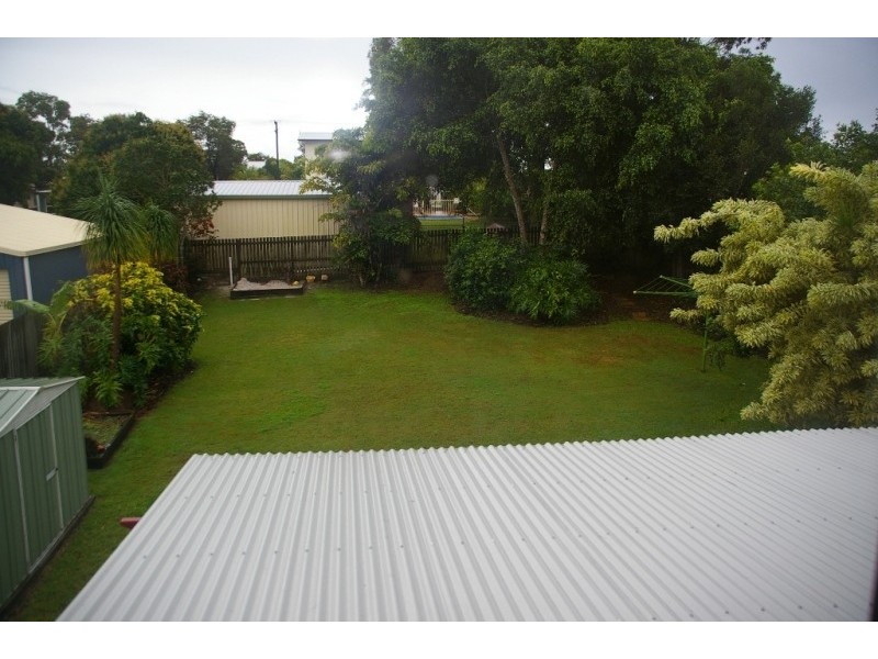 8 Spence Street, Point Vernon QLD 4655