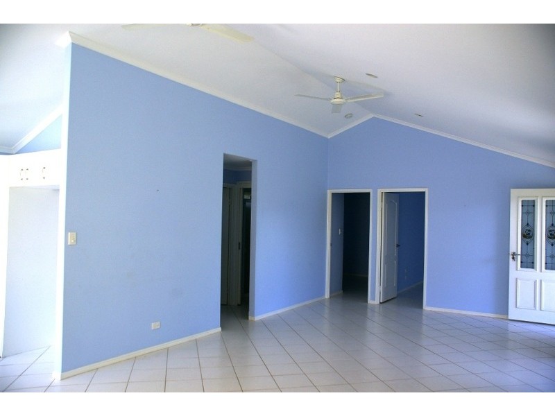 65 Murphy Street, Point Vernon QLD 4655