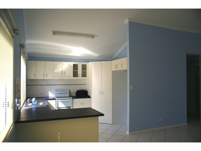 65 Murphy Street, Point Vernon QLD 4655