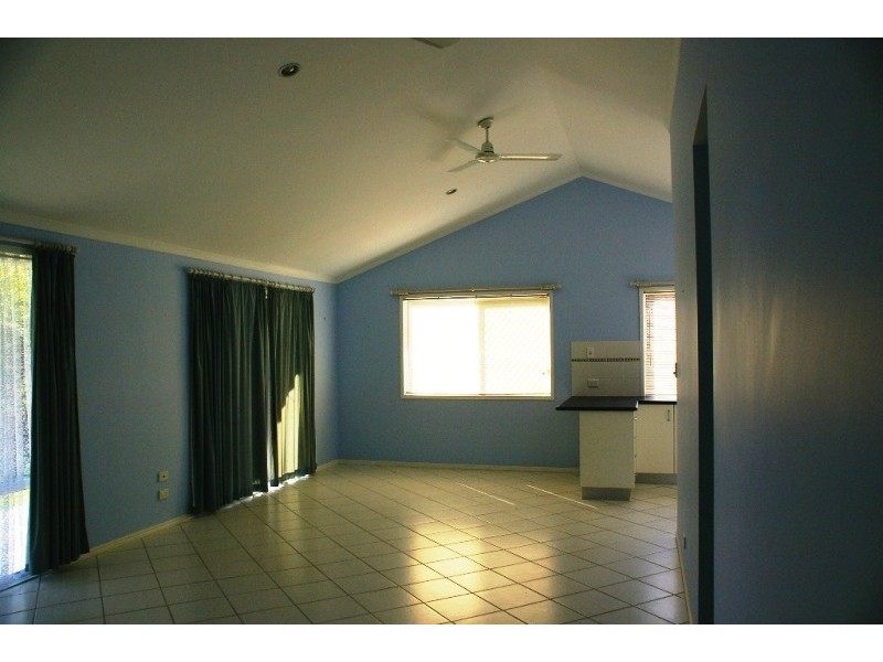 65 Murphy Street, Point Vernon QLD 4655