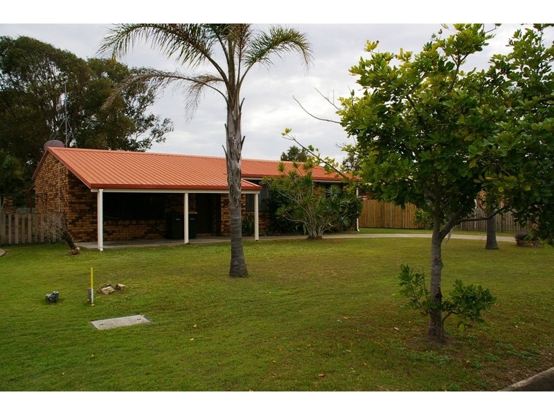 109 Hammond Street, Urangan QLD 4655
