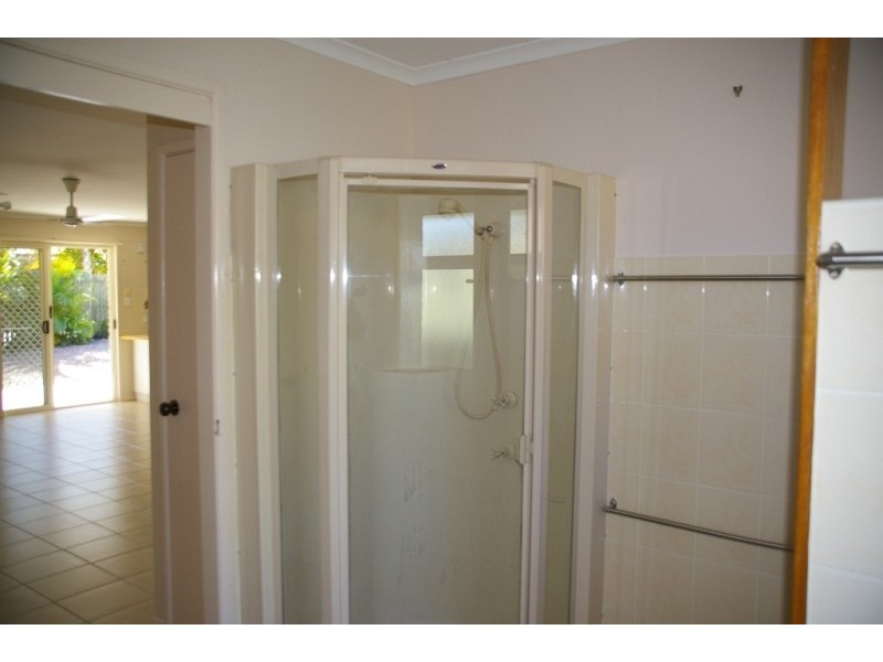 7 Macbel Court, Torquay QLD 4655