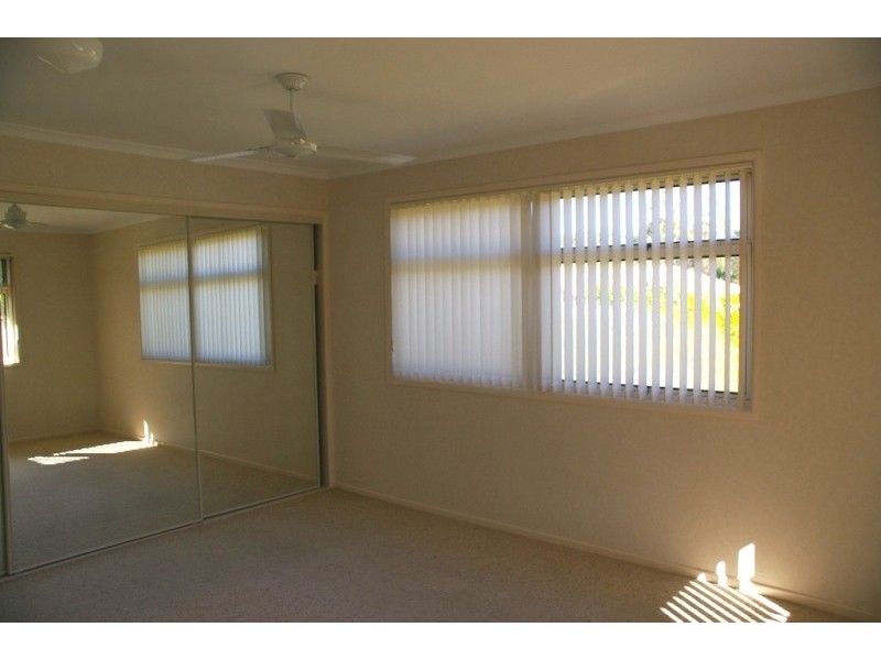7 Macbel Court, Torquay QLD 4655