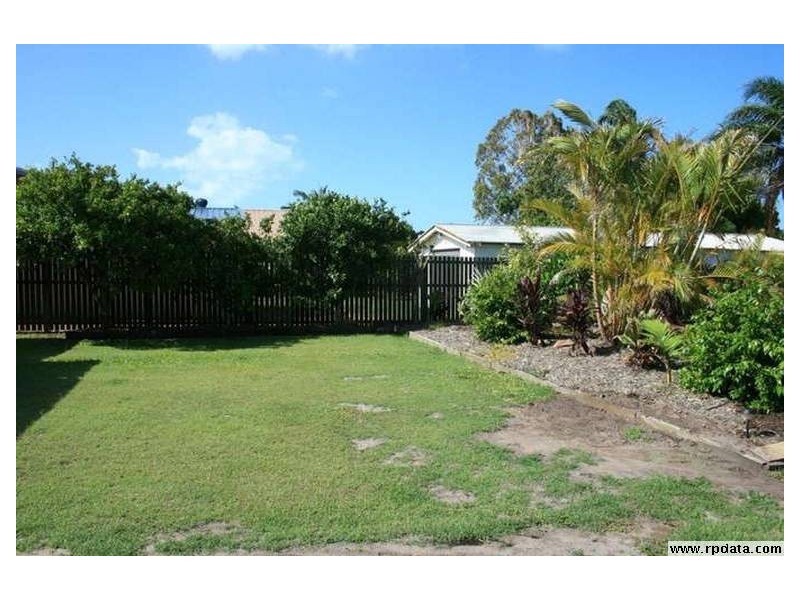 100 Long Street, Point Vernon QLD 4655