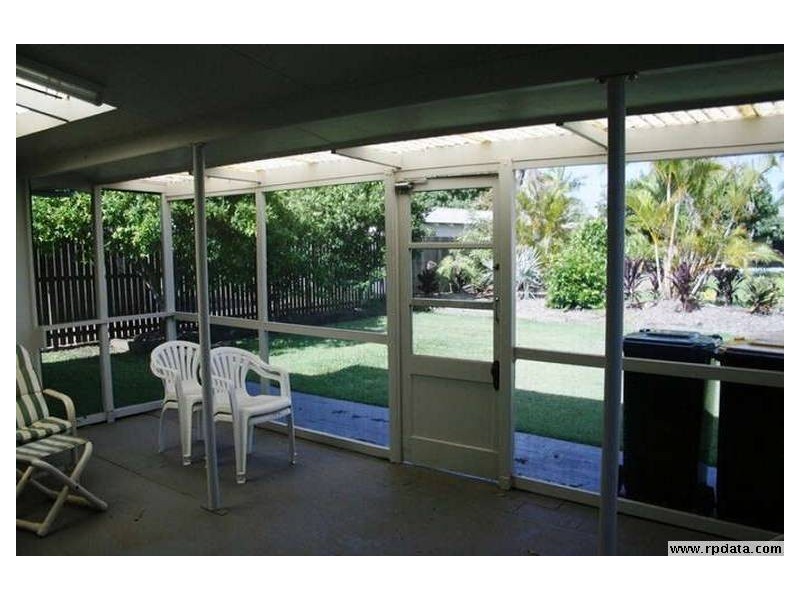 100 Long Street, Point Vernon QLD 4655