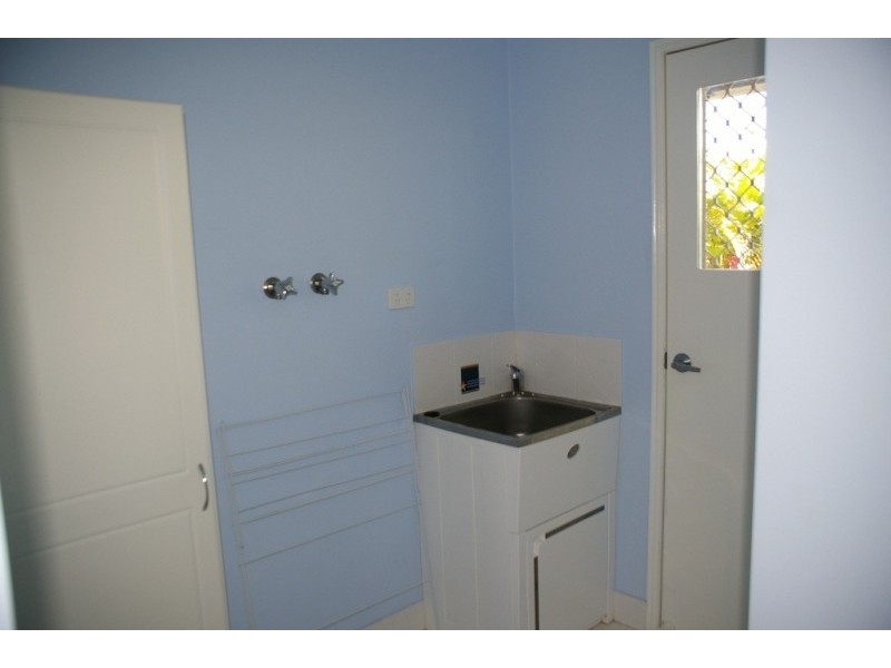 65 Murphy Street, Point Vernon QLD 4655