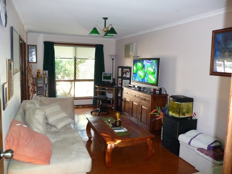 105 Limpus, Urangan QLD 4655