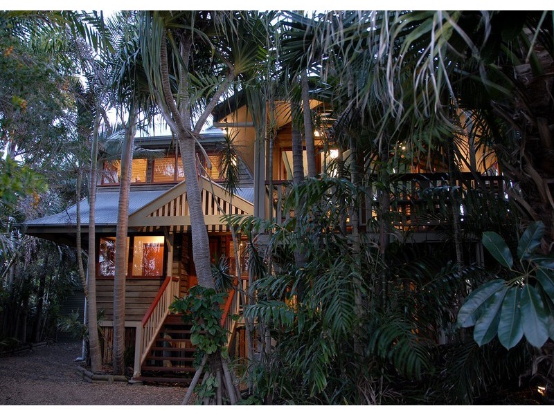 85 Long Street, Point Vernon QLD 4655