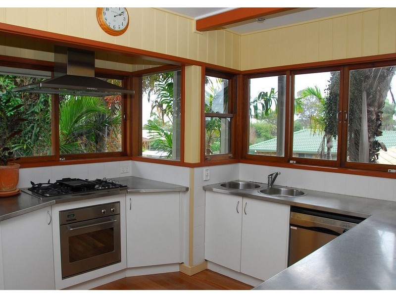 85 Long Street, Point Vernon QLD 4655