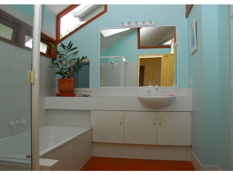 85 Long Street, Point Vernon QLD 4655