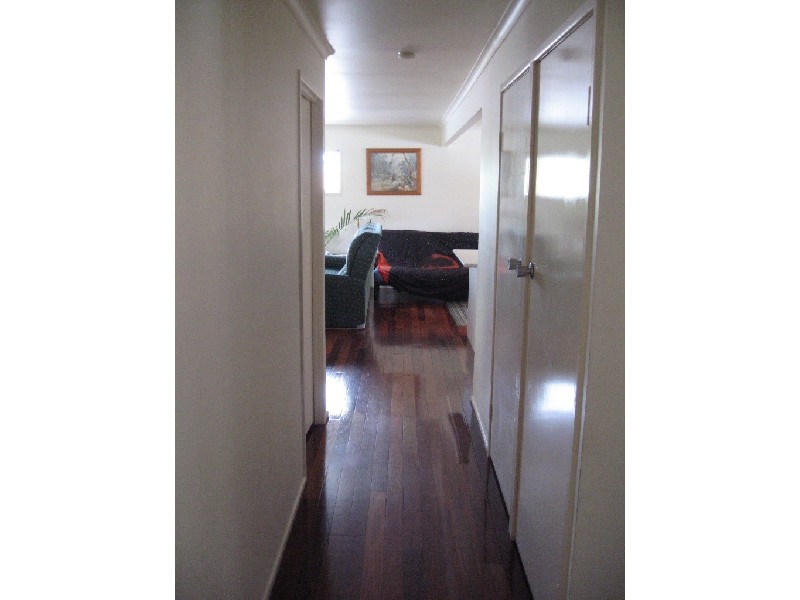 14 Prince Street, Urangan QLD 4655