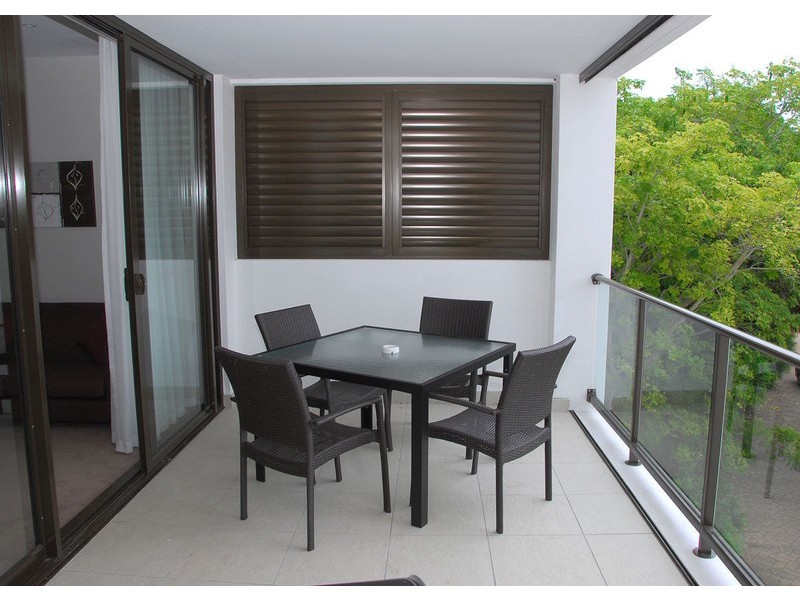 303 / 468 Esplanade, Torquay QLD 4655