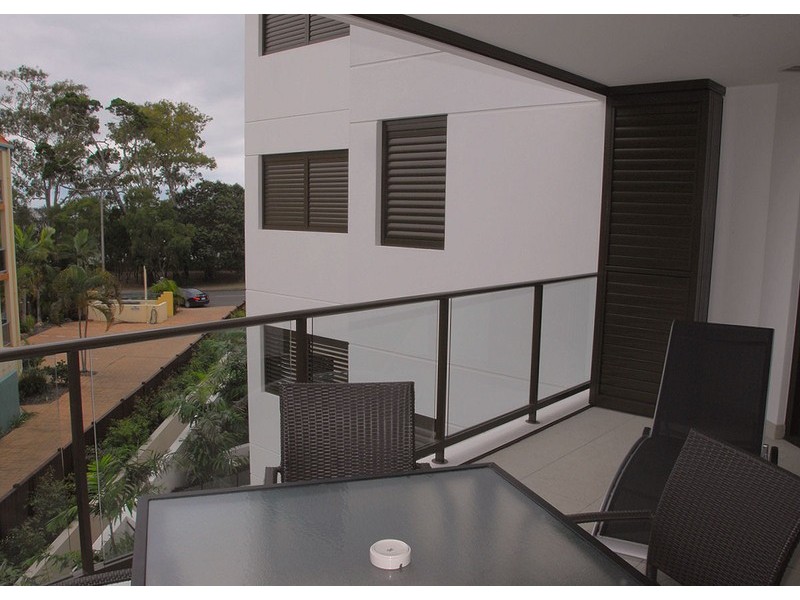 303 / 468 Esplanade, Torquay QLD 4655