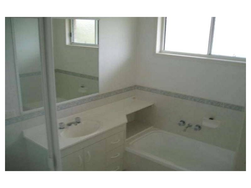 2 Daphne Court, Torquay QLD 4655