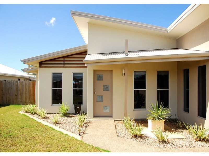 1 Lady Penrhyn Drive, Eli Waters QLD 4655