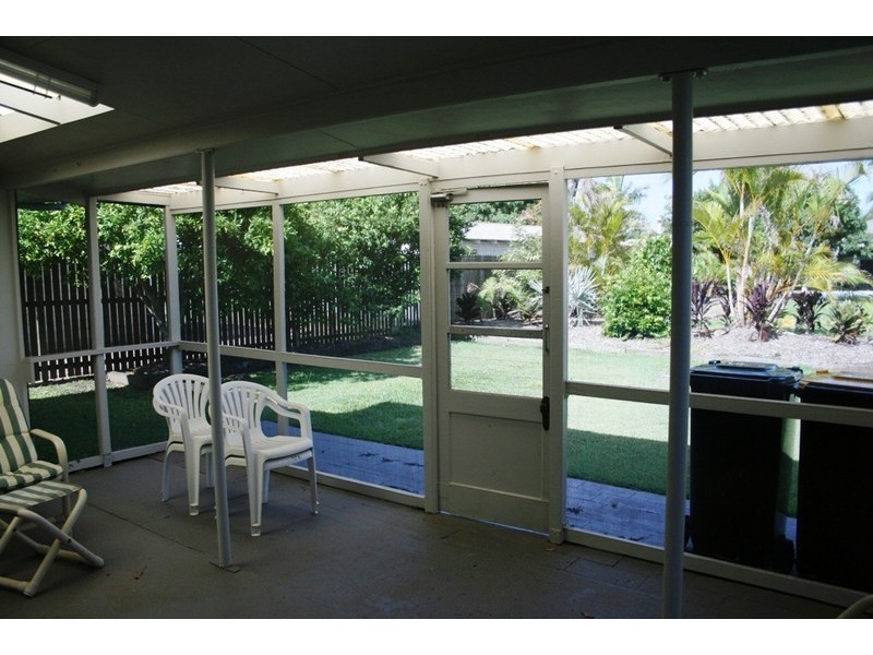 100 Long Street, Point Vernon QLD 4655