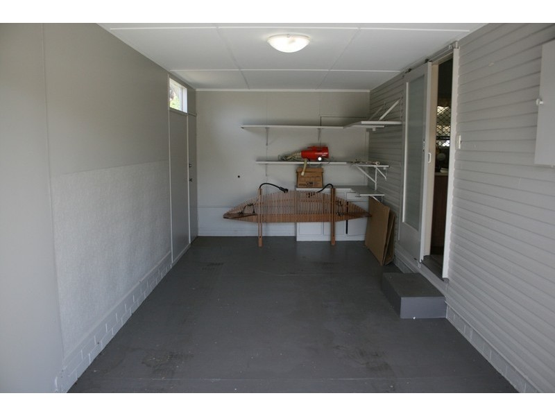 100 Long Street, Point Vernon QLD 4655