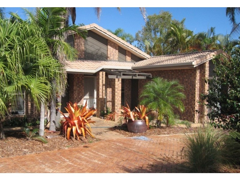 67 Ladbroke Crescent, Urangan QLD 4655