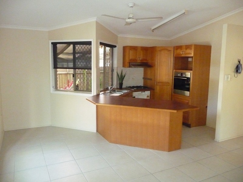 67 Ladbroke Crescent, Urangan QLD 4655