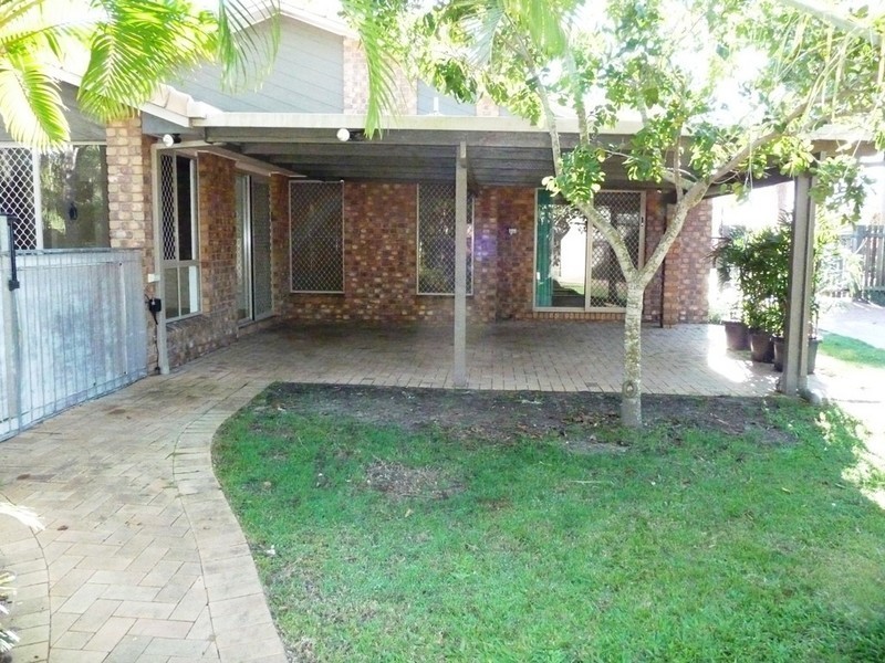 67 Ladbroke Crescent, Urangan QLD 4655
