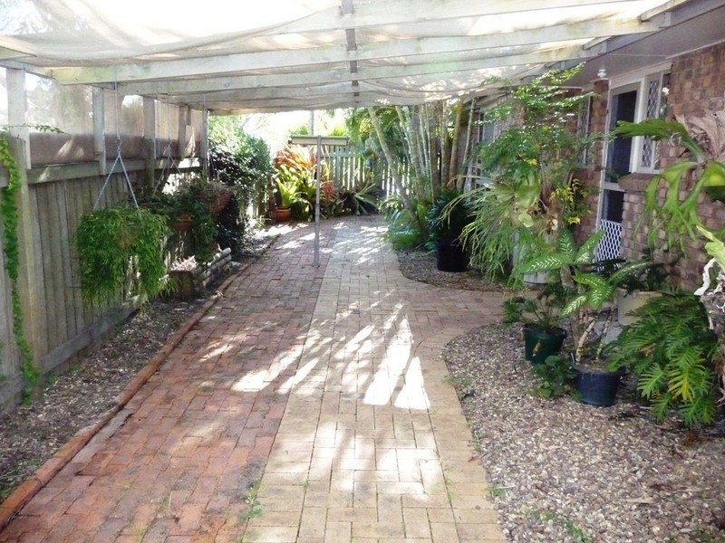 67 Ladbroke Crescent, Urangan QLD 4655