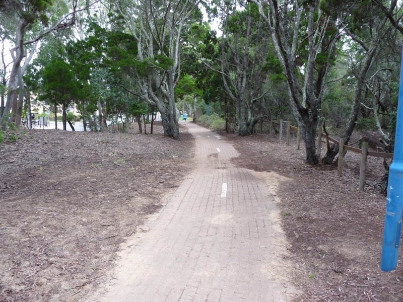 12 / 383 Esplanade, Torquay QLD 4655