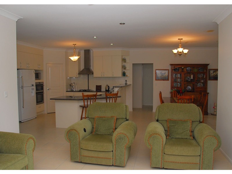 58a Corfield Street, Point Vernon QLD 4655