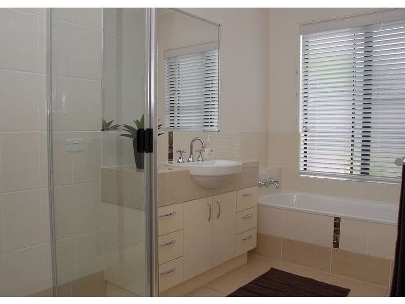 58a Corfield Street, Point Vernon QLD 4655