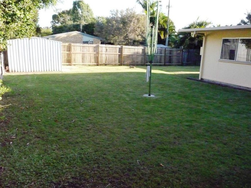 21 Paradise Street, Point Vernon QLD 4655